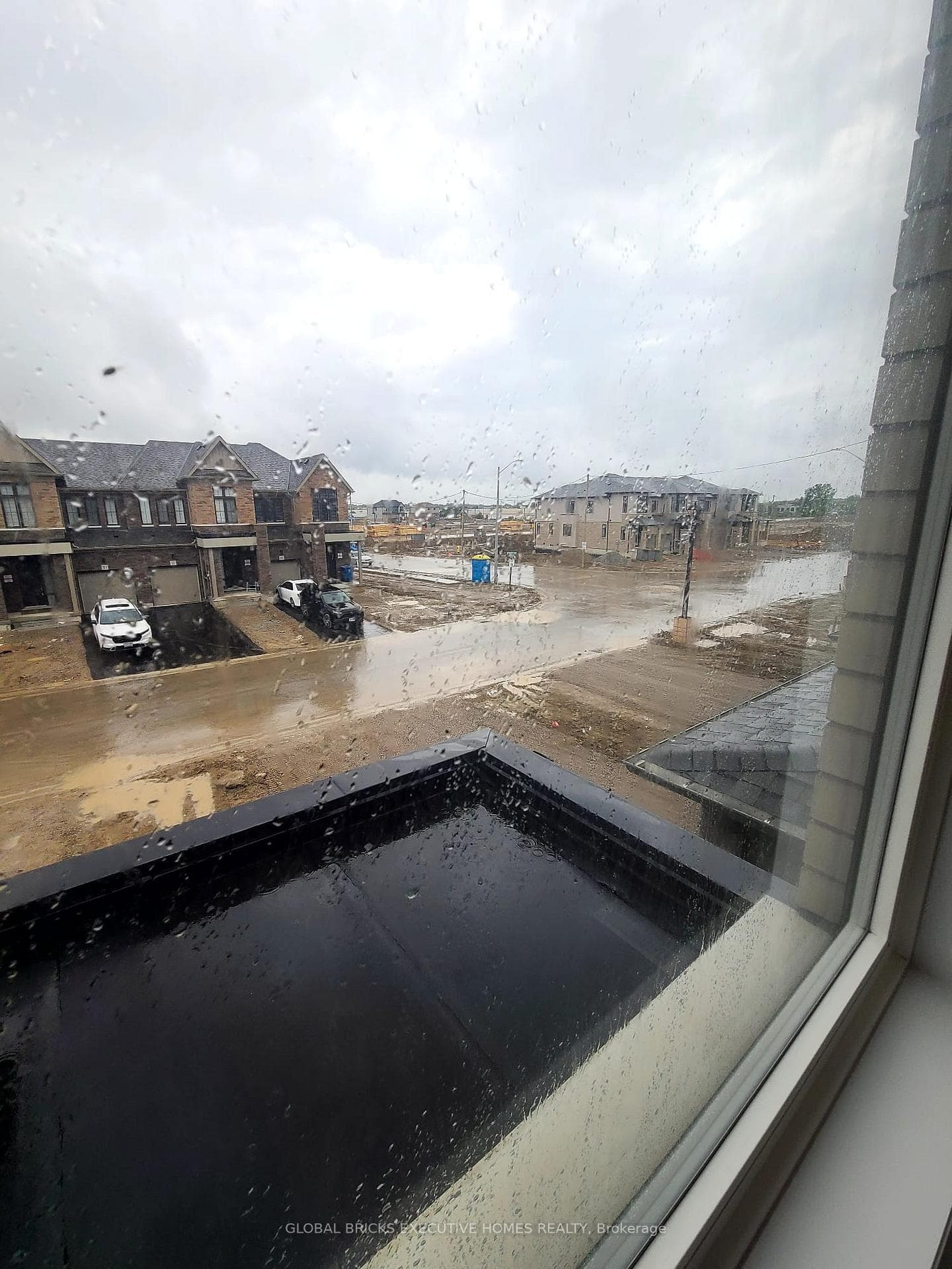 11 Poett Avenue photo 27