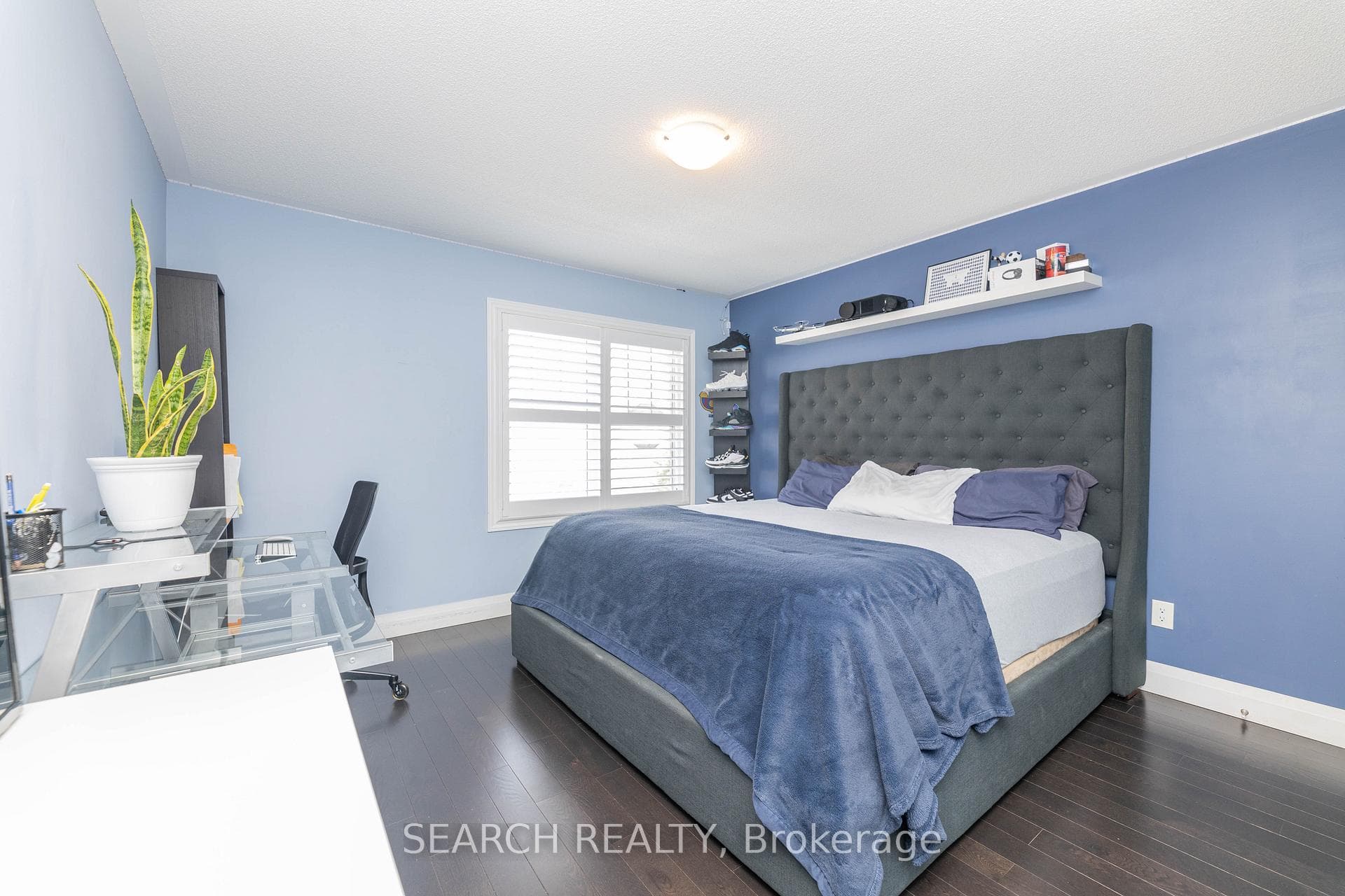 48 Mediterranean Crescent Unit UPPER photo 23