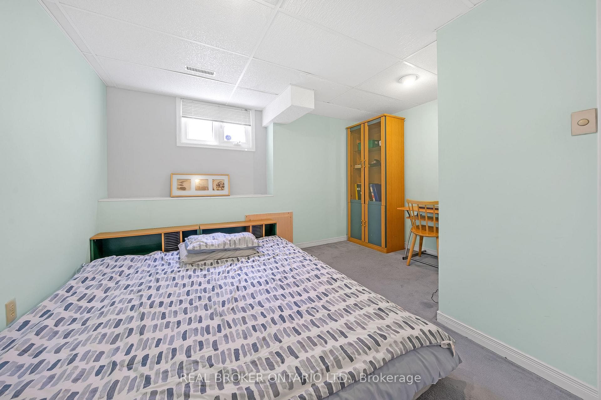 9 Overbank Crescent photo 28