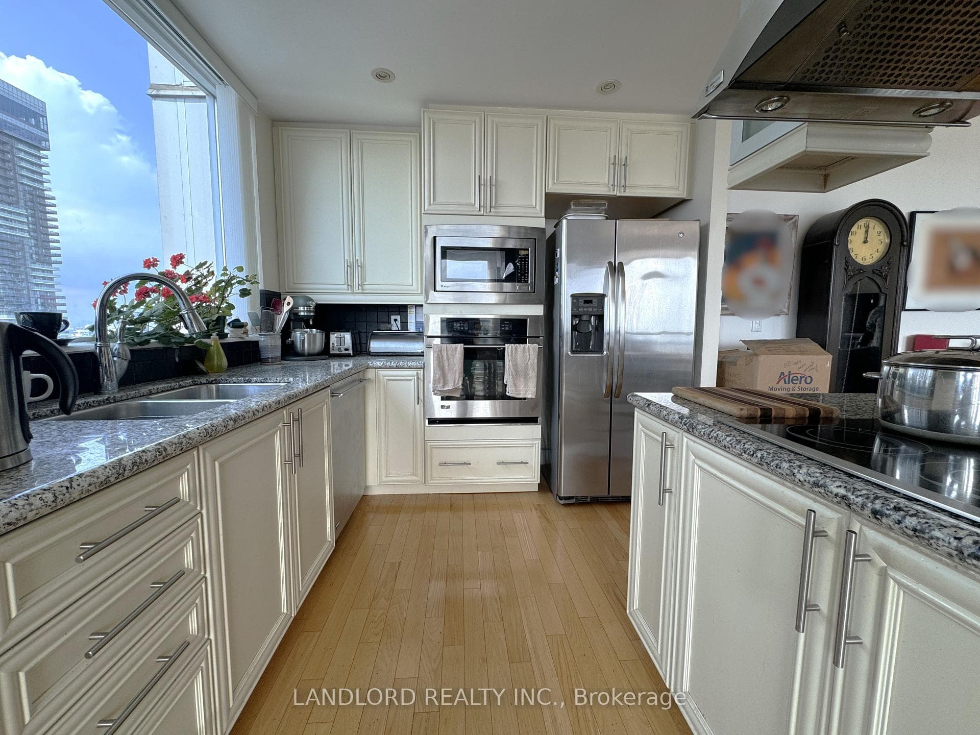 761 Bay Street Unit 4112 photo 3