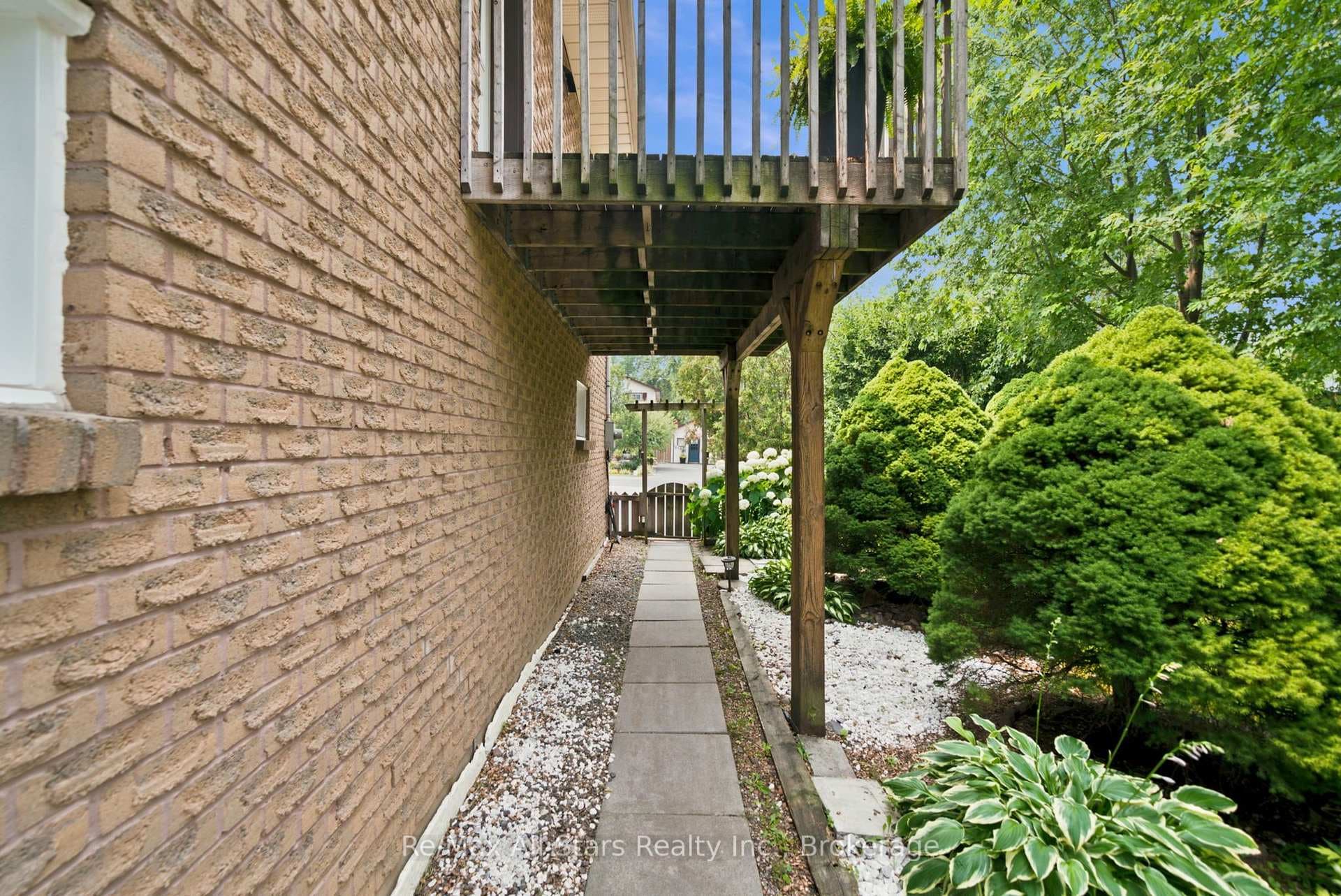 1781 Scugog Street photo 10