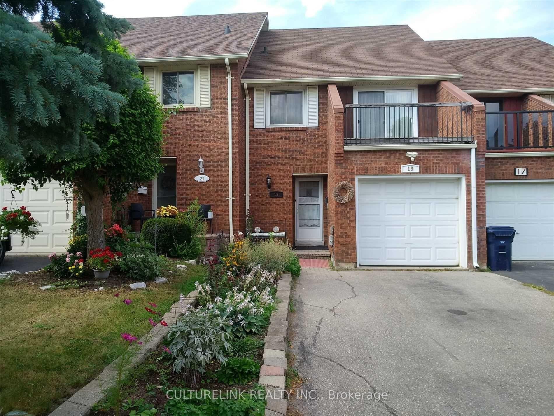 19 Ecclesfield Drive photo 1