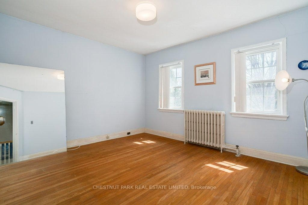 218 Lawrence Avenue photo 21