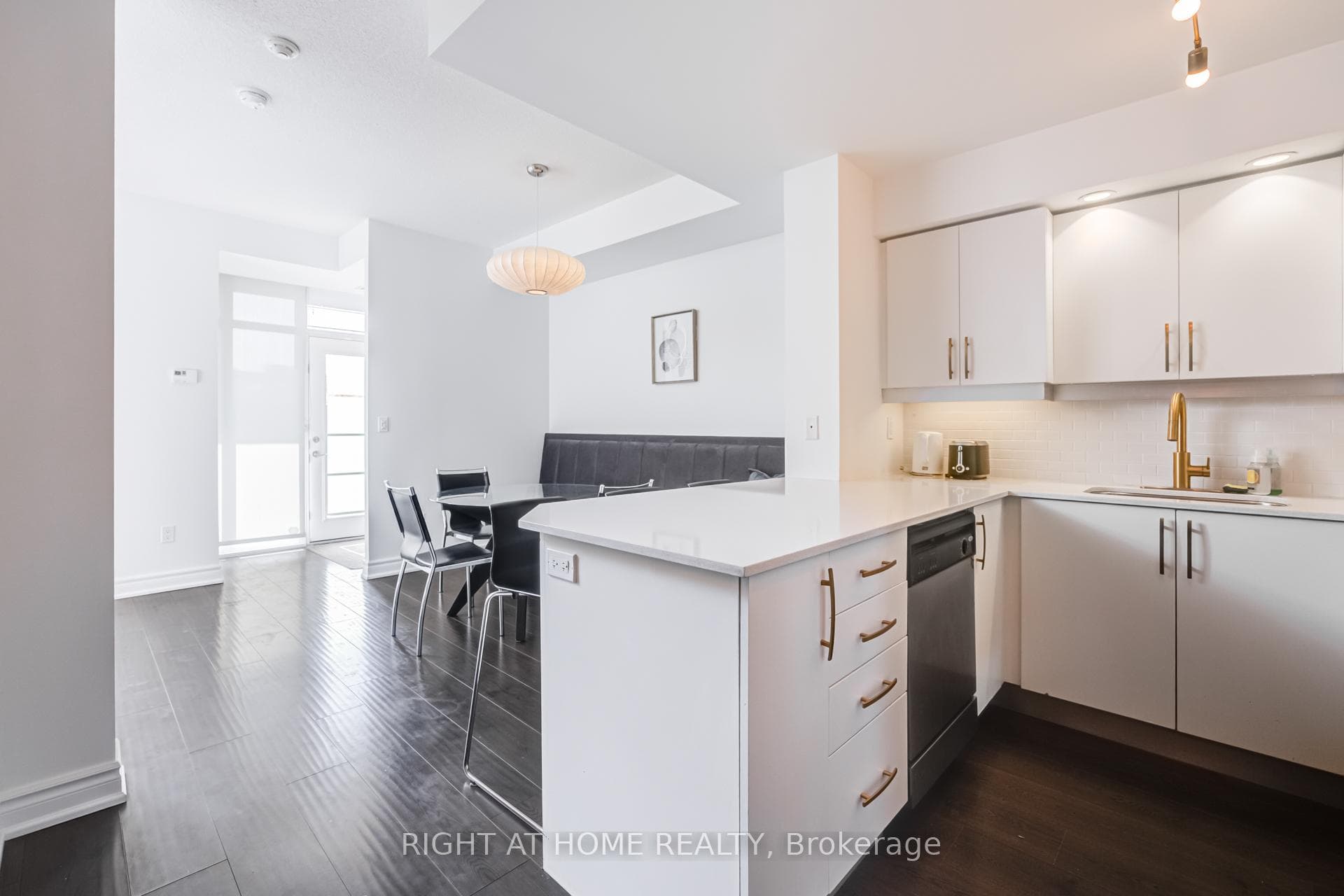 6 Pirandello Street Unit TH5 photo 10