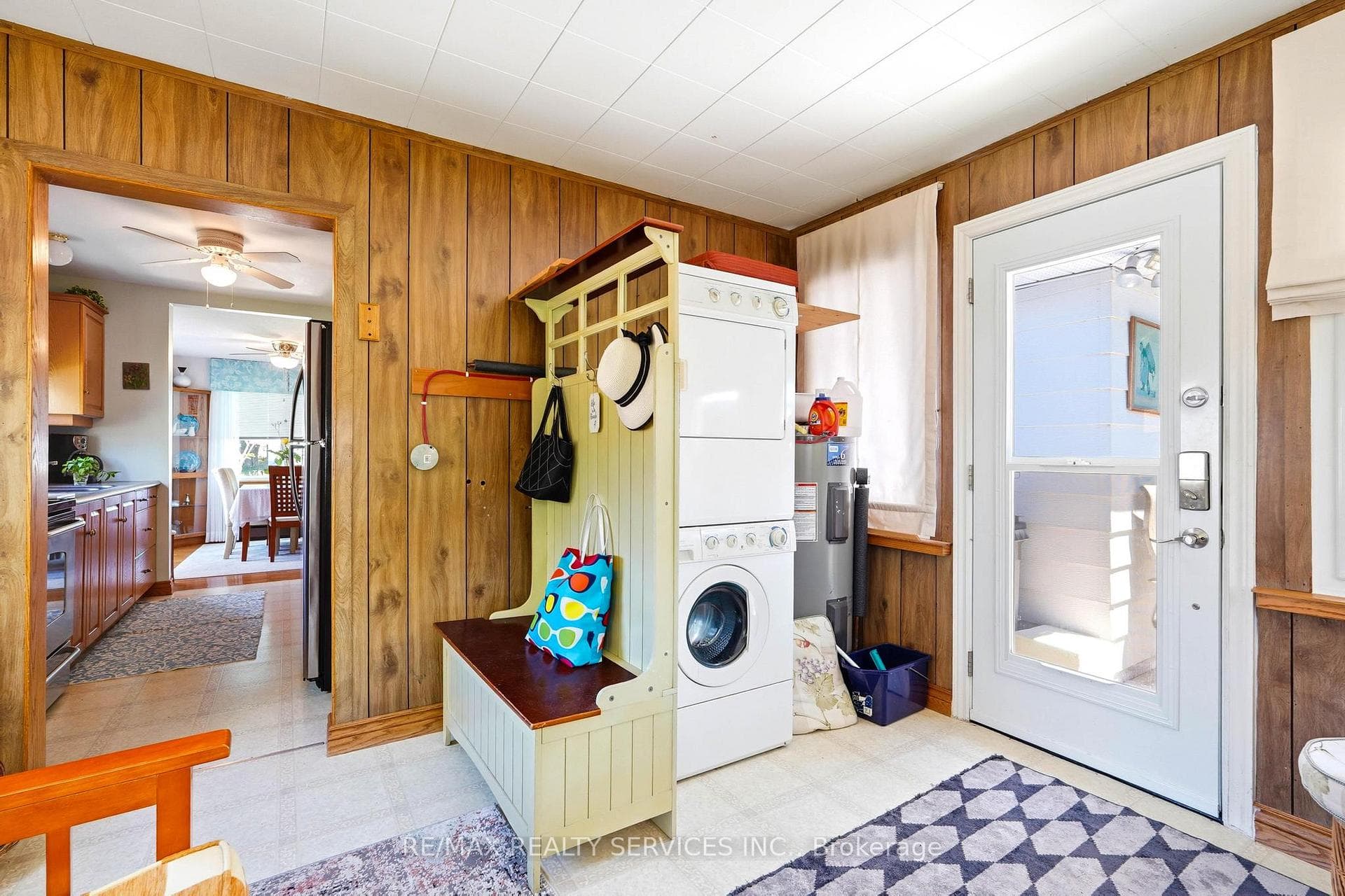 70 Oak Street photo 31