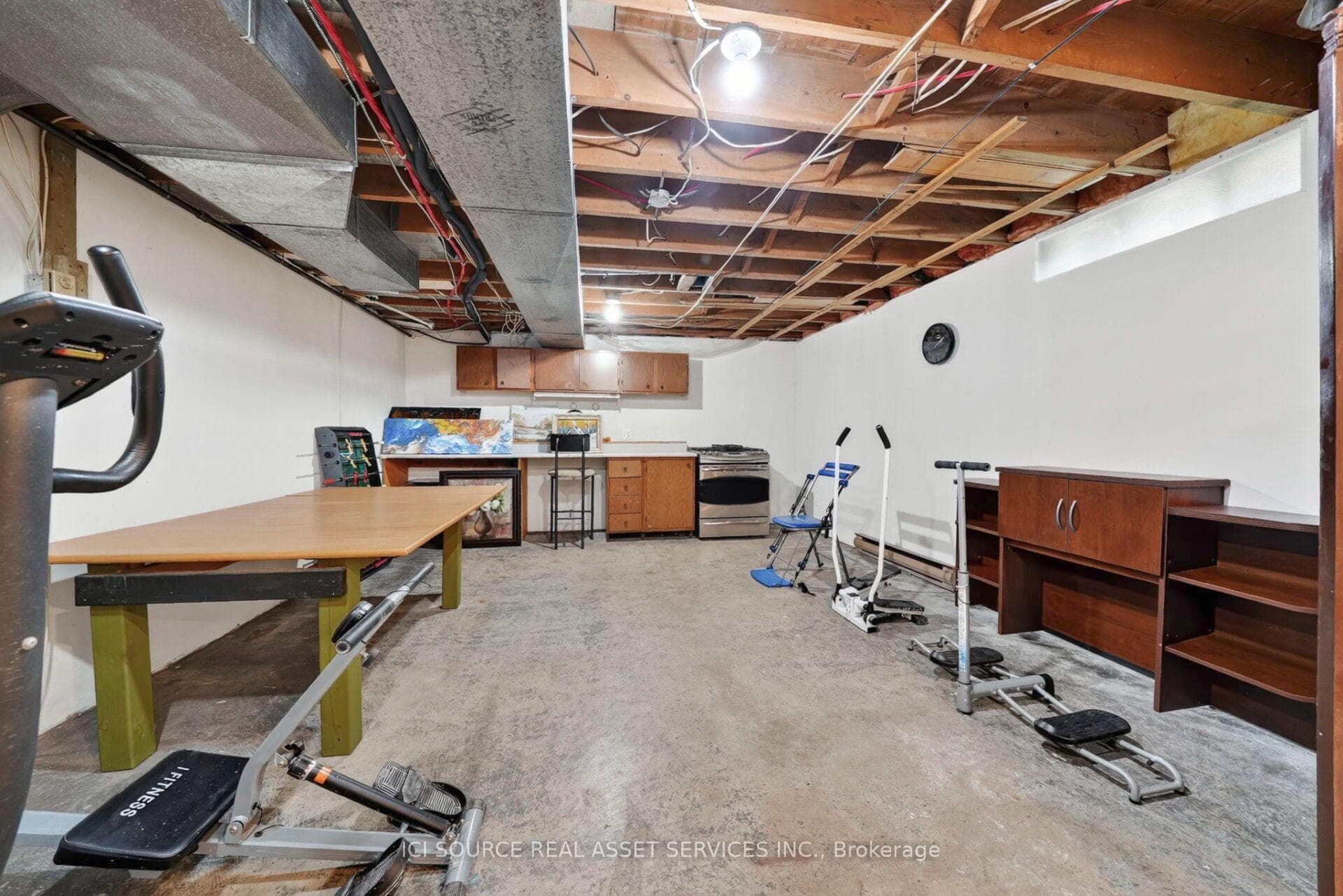 1215 Princess Street photo 36