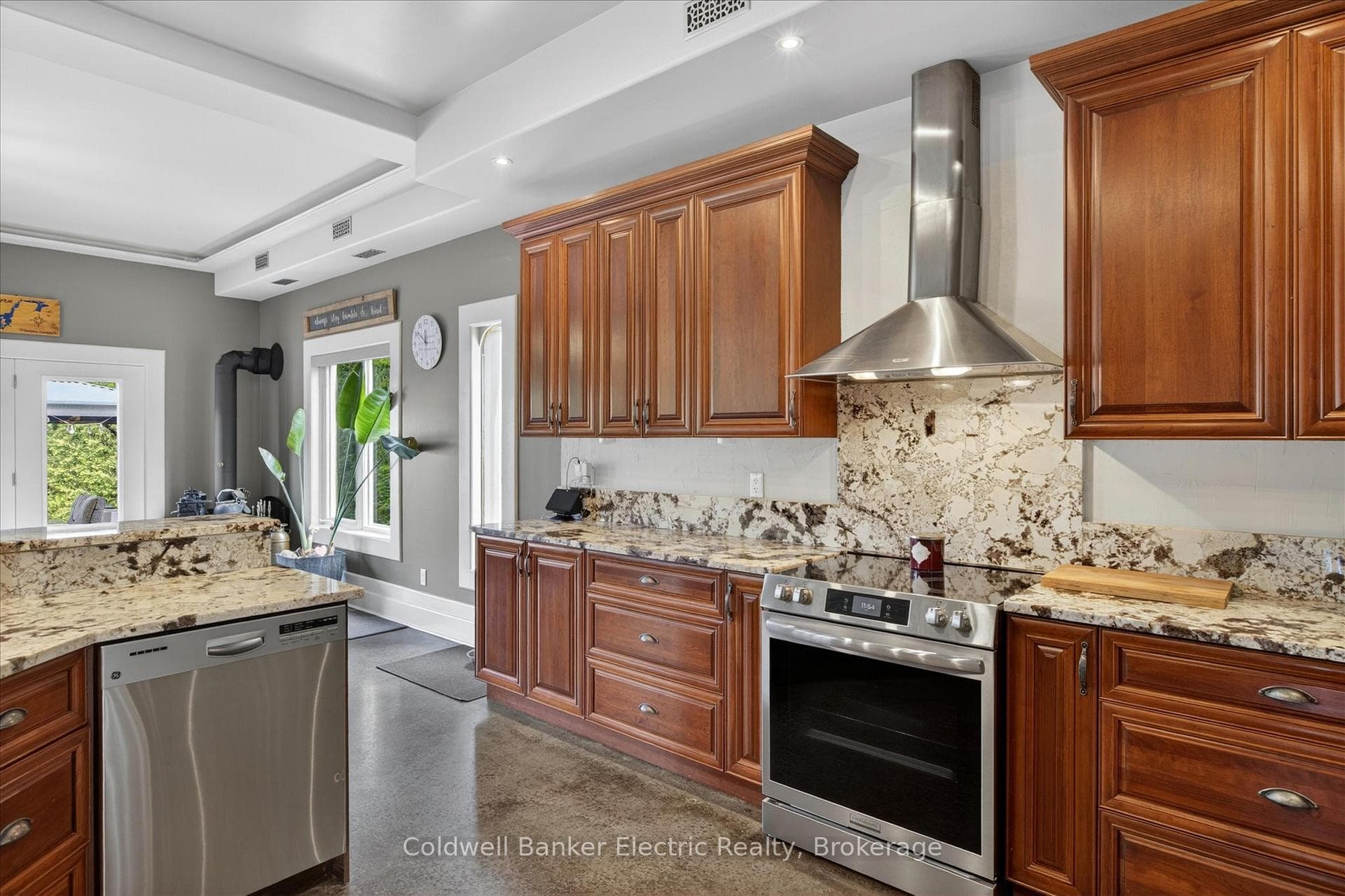 1221 Youngs Cove Road photo 20