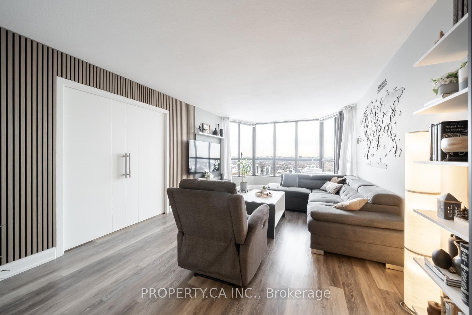 1333 Bloor Street Unit 2201 photo 26