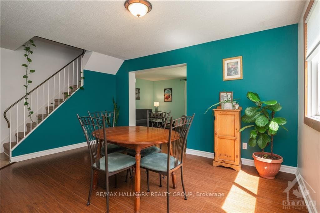 1085 AVIGNON Court photo 8