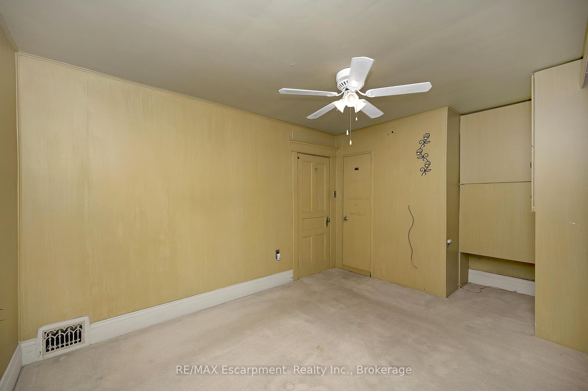 184 Stirton Street photo 18