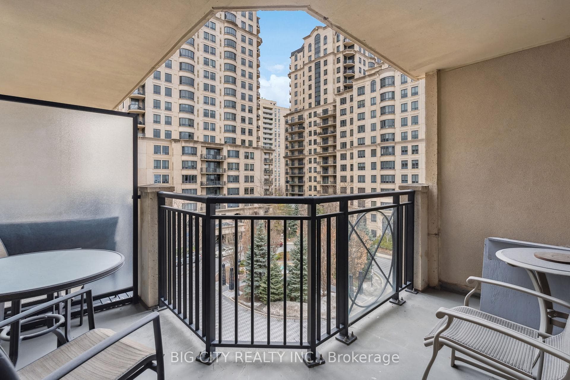 650 Sheppard Avenue Unit 507 photo 19