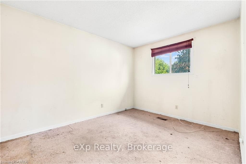 594 GAVIN Court photo 17
