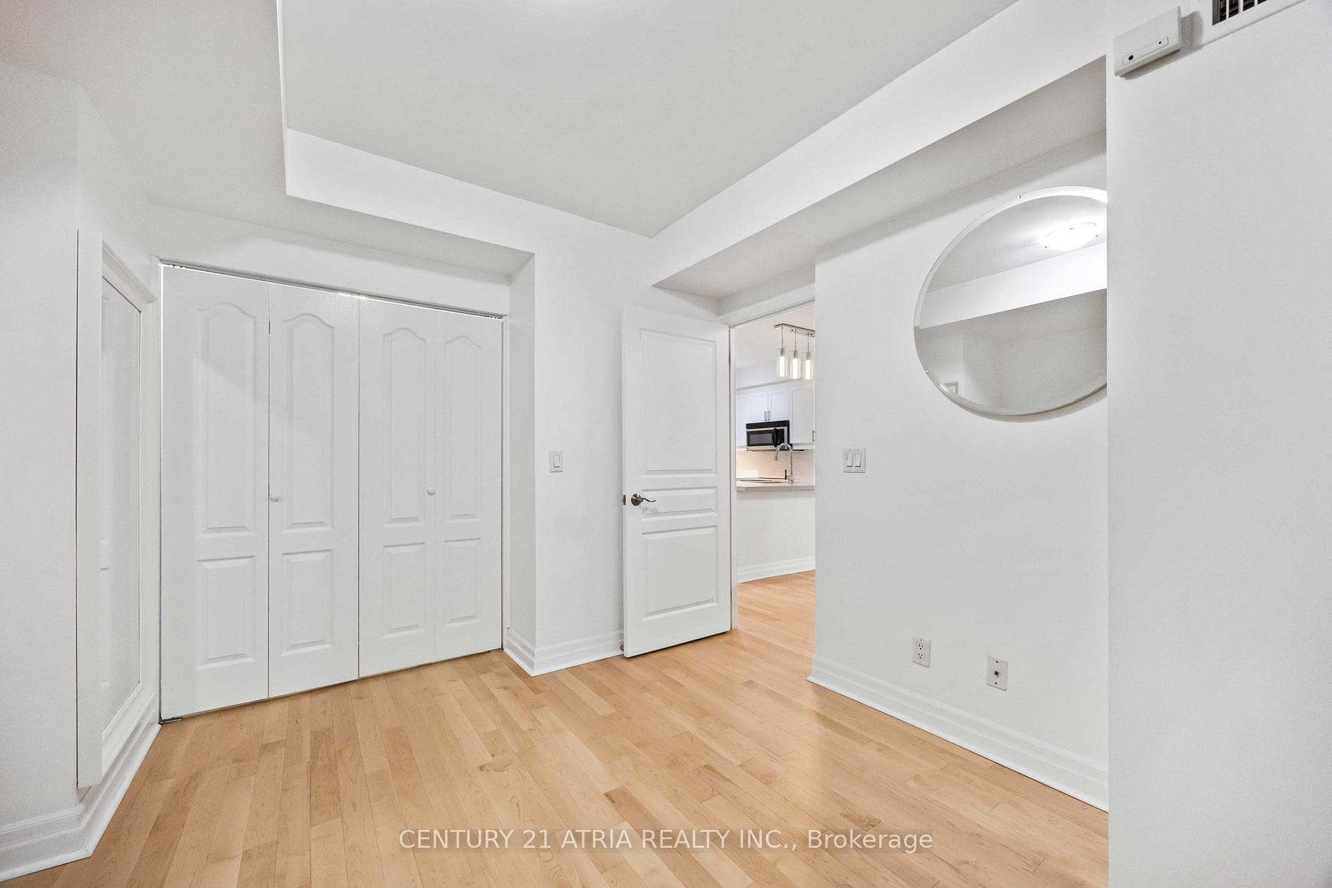 1801 Bayview Avenue Unit 107 photo 28
