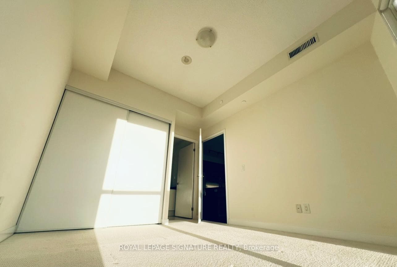 510 Curran Place Unit 1402 photo 8