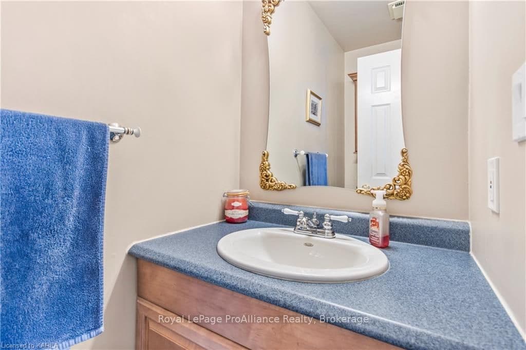 943 NEWHALL Drive photo 20