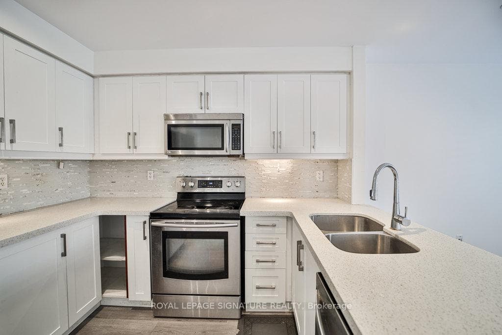 3875 Skyview Street photo 9