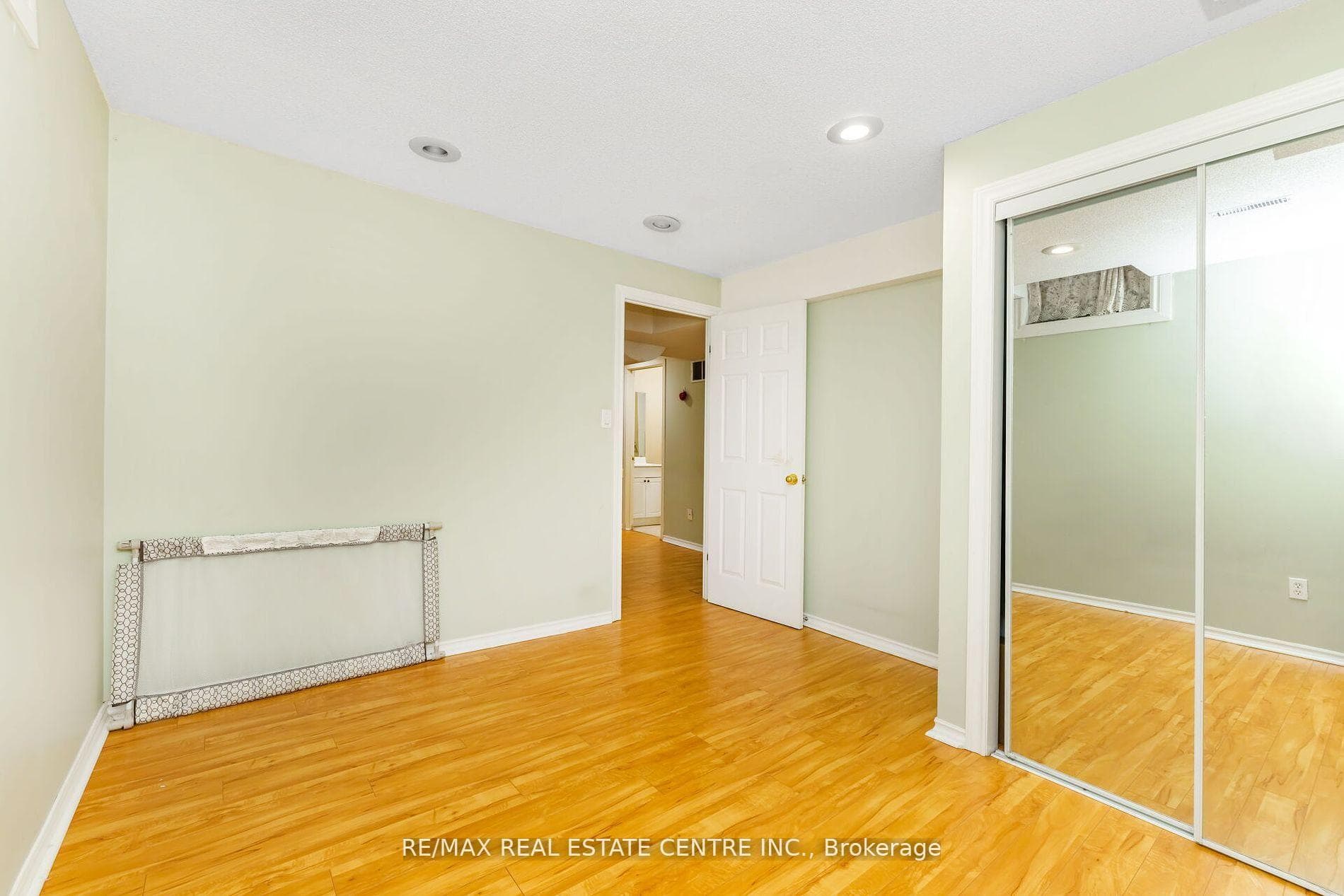 295 Morningmist Street photo 8