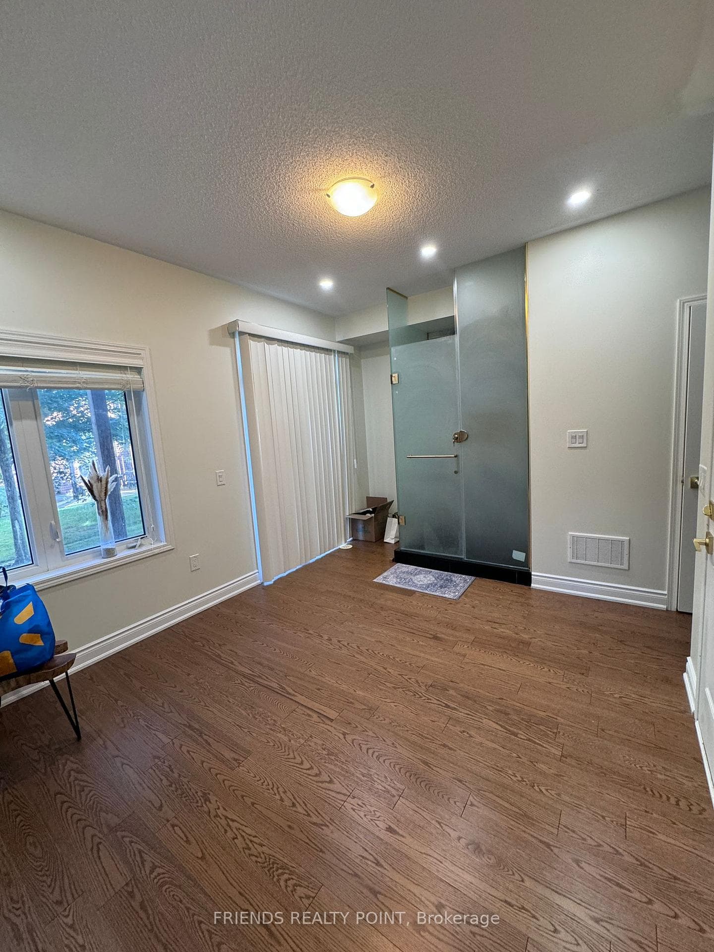 386 Ladycroft Terrace photo 12
