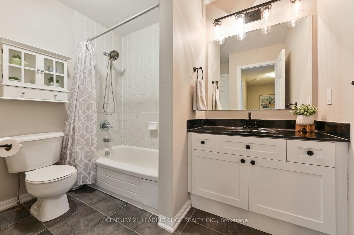 31 Dougherty Crescent photo 21