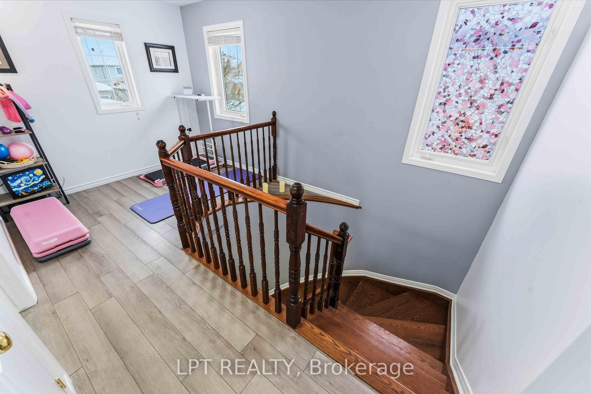 1549 Senateurs Way photo 14