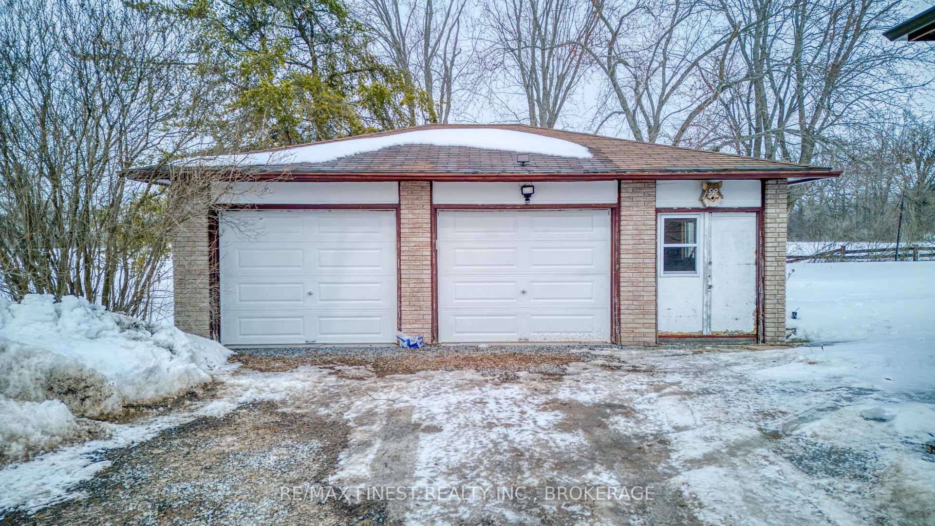 2068 Unity Road photo 4