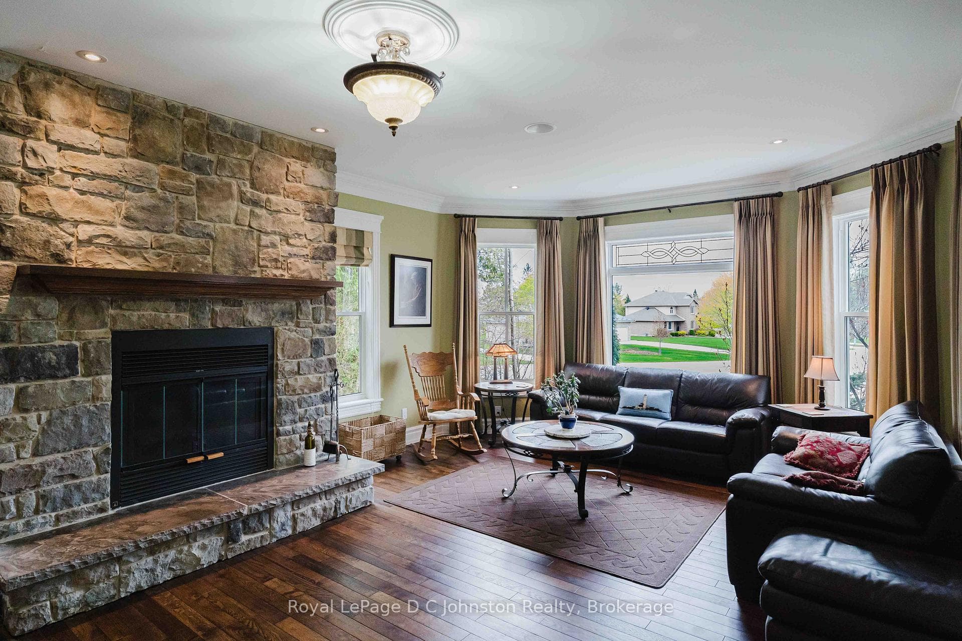 184 Trillium Drive photo 6