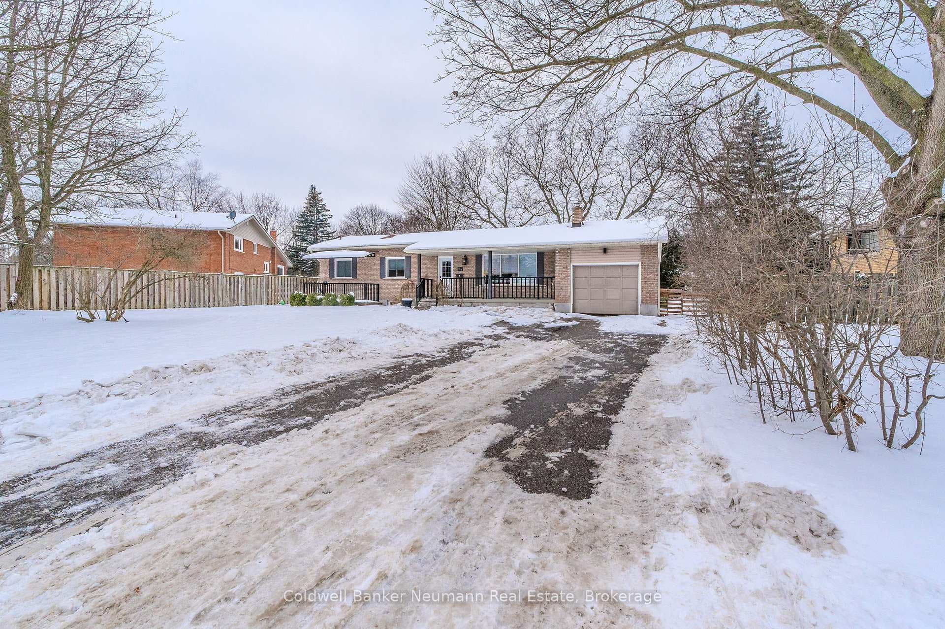 11 Yewholme Drive photo 2