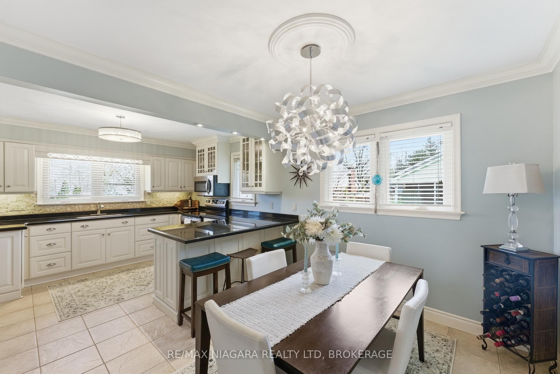 181 Woodside Drive photo 7