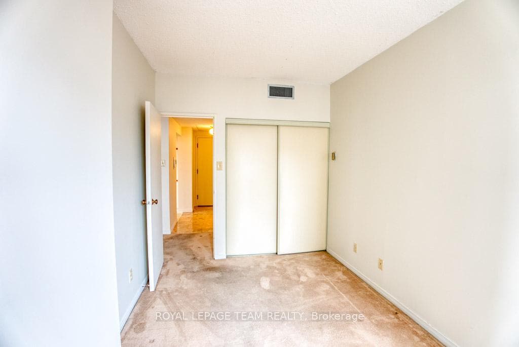 556 Laurier Avenue Unit 907 photo 18