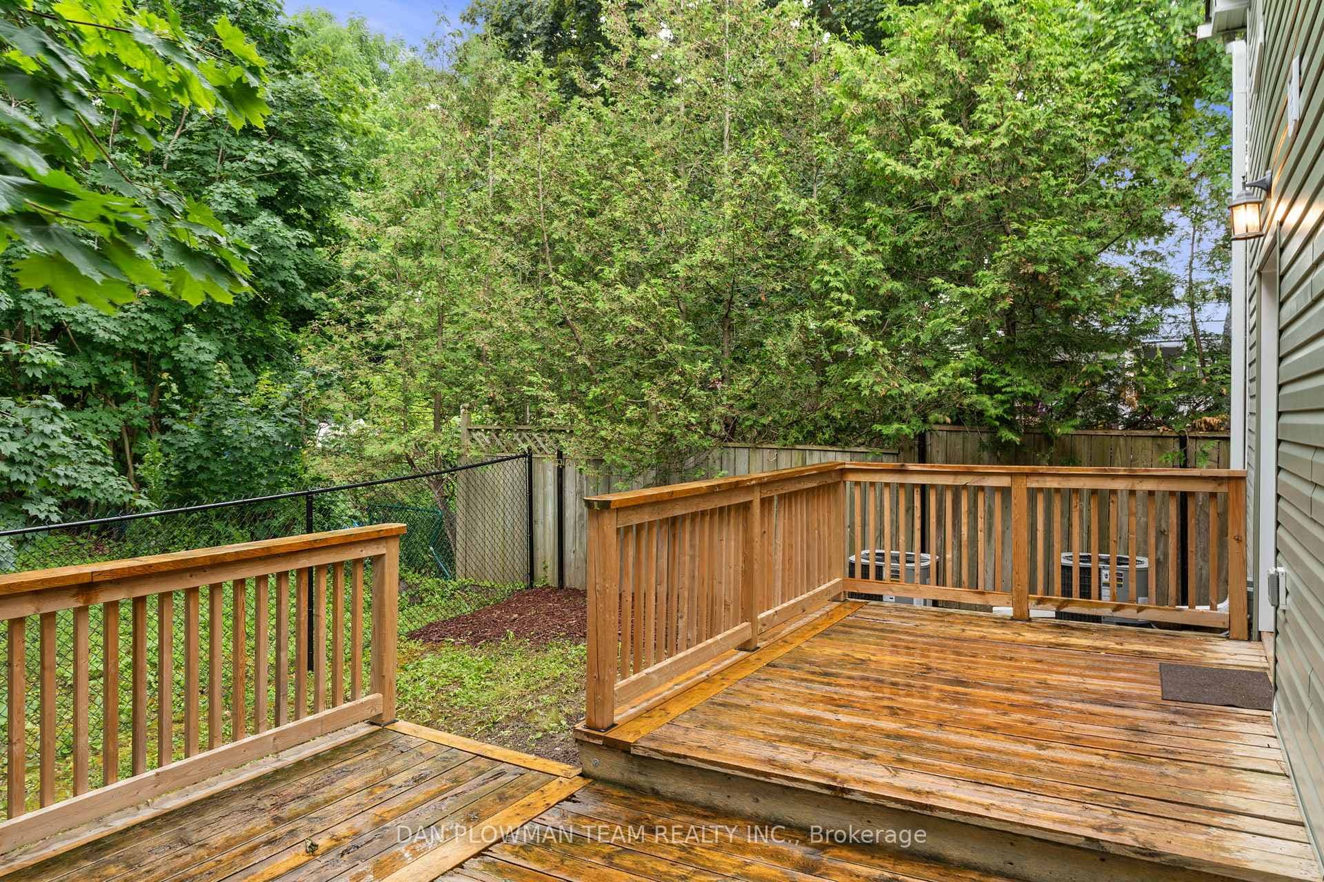 96 Ontario Street photo 40