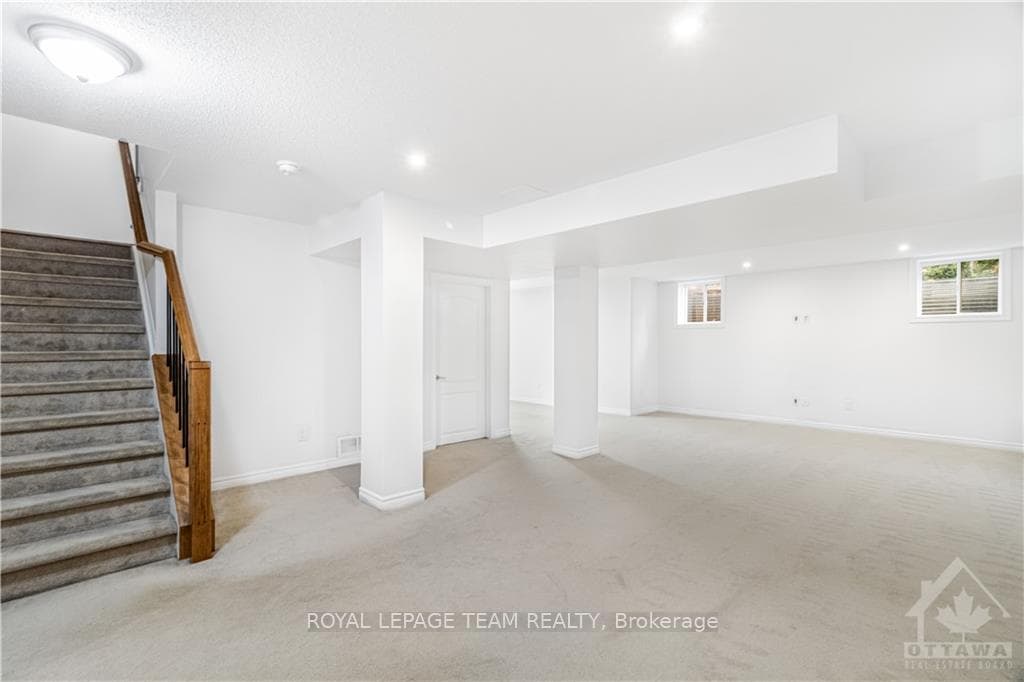 57 CROWNRIDGE Drive photo 25