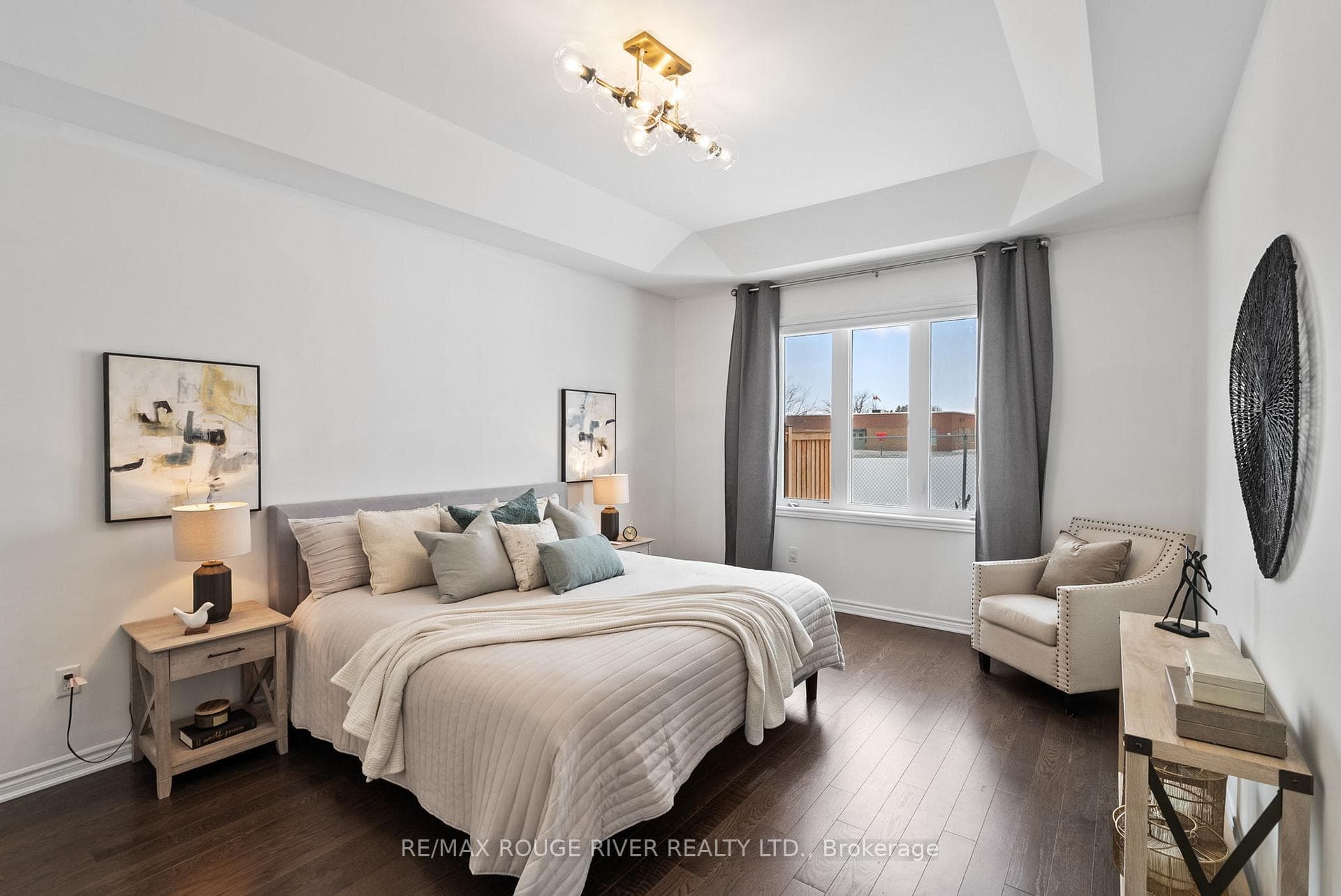 99 Elmhurst Street photo 16