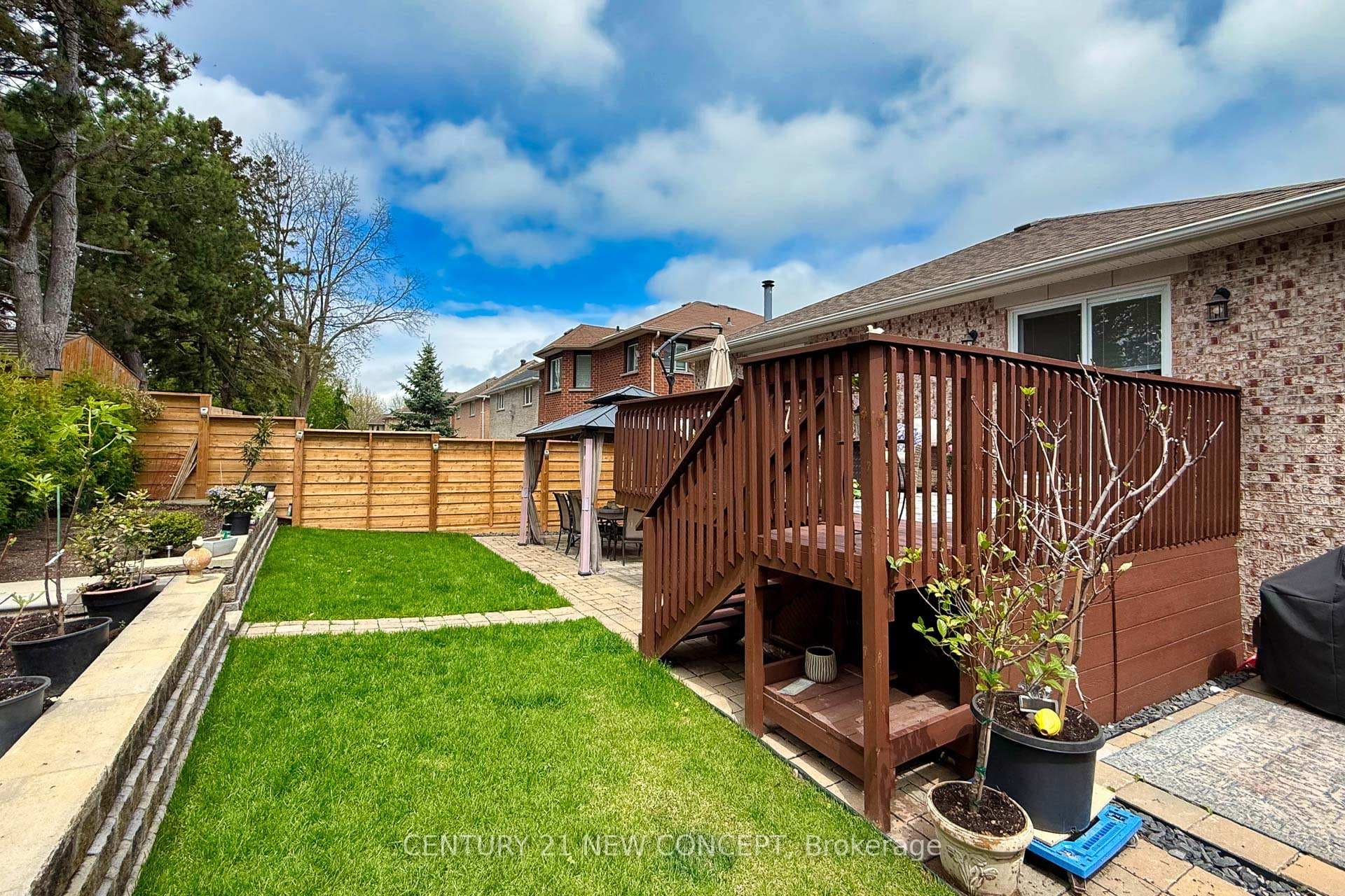32 Strawberry Hill Court photo 48