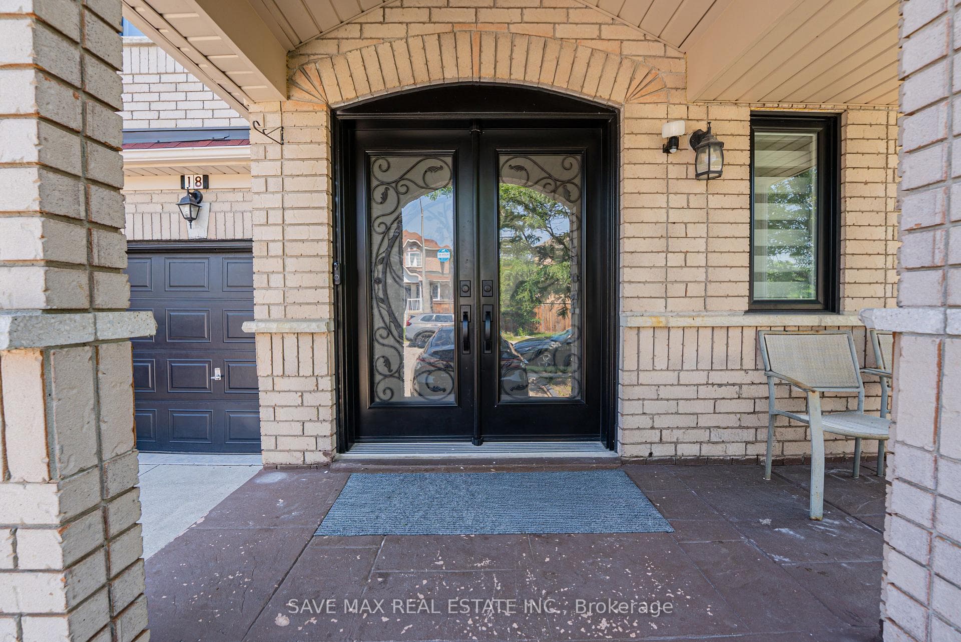 18 Salonica Road Unit Upper photo 3