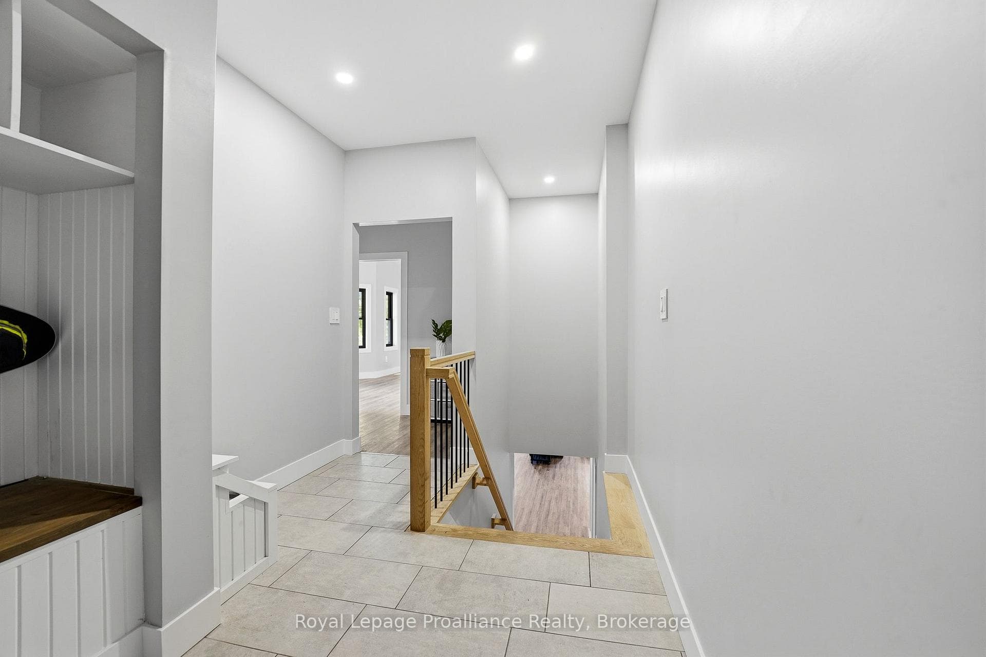 293 Douglas Road photo 29
