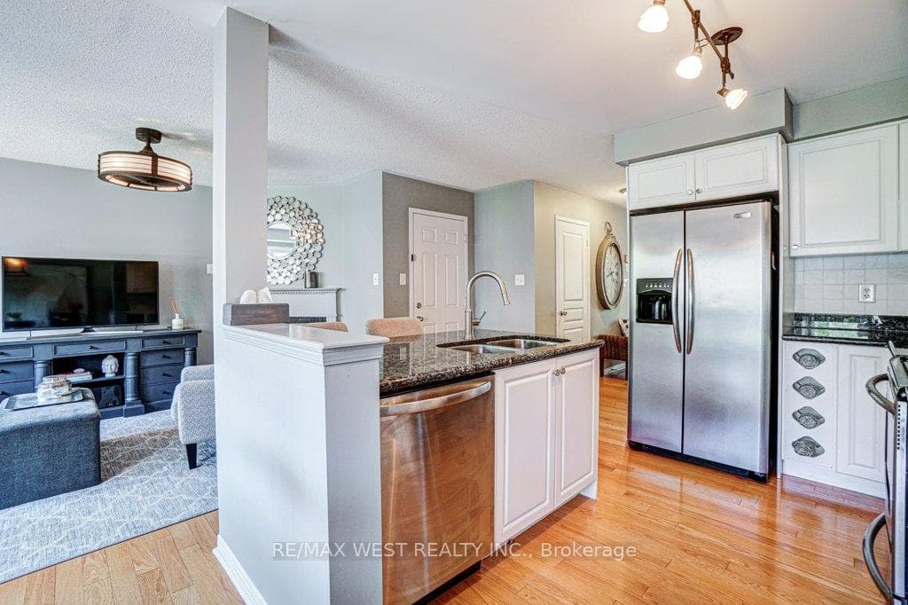 2433 Postmaster Drive photo 11