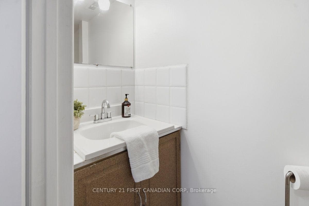 46 Ski Valley Crescent photo 19