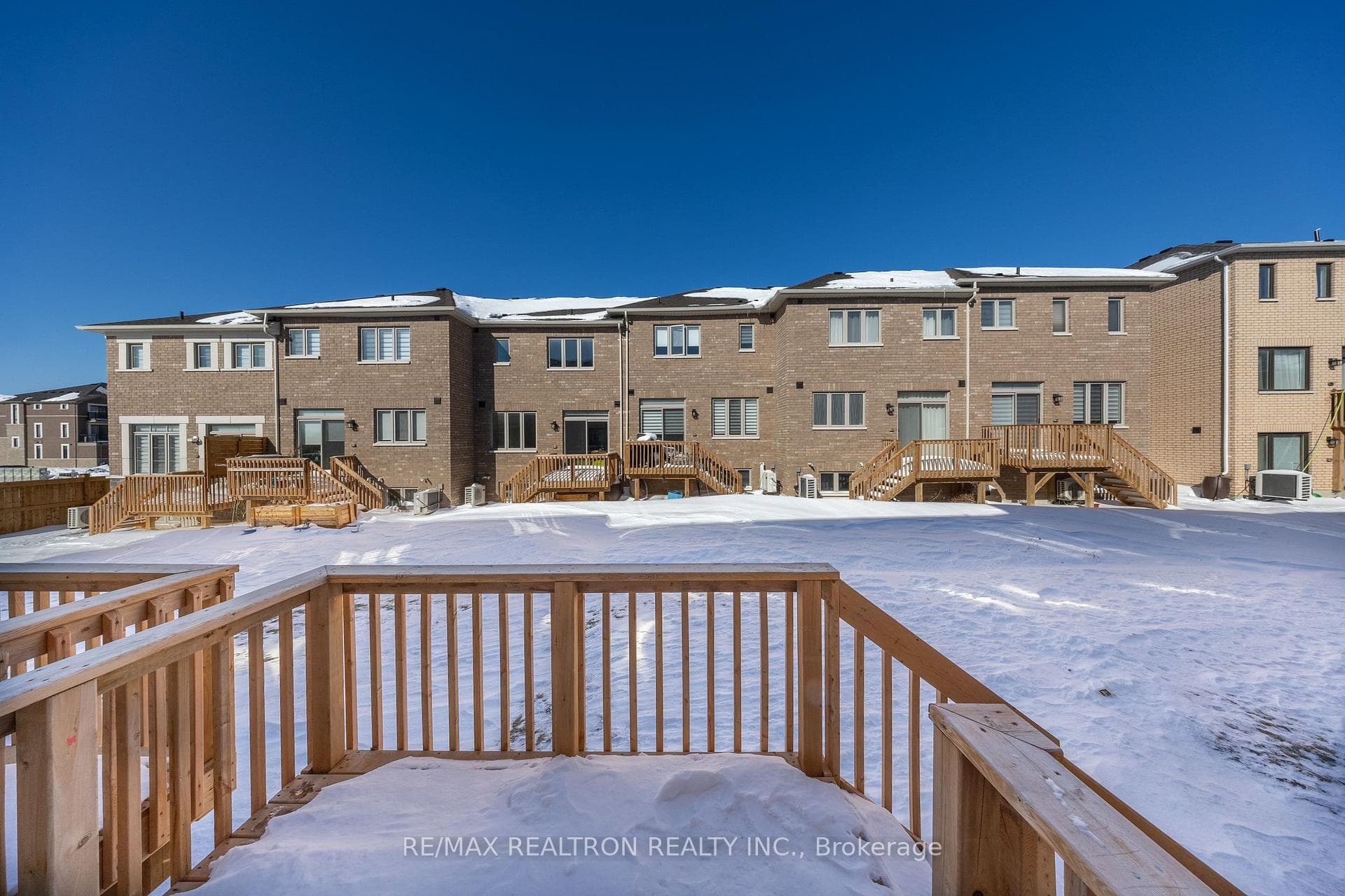 972 Crowsnest Hollow Avenue photo 27
