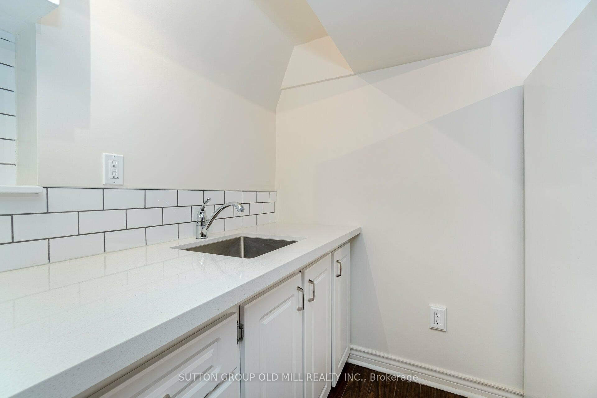 5 Applefield Drive Unit Lower photo 18