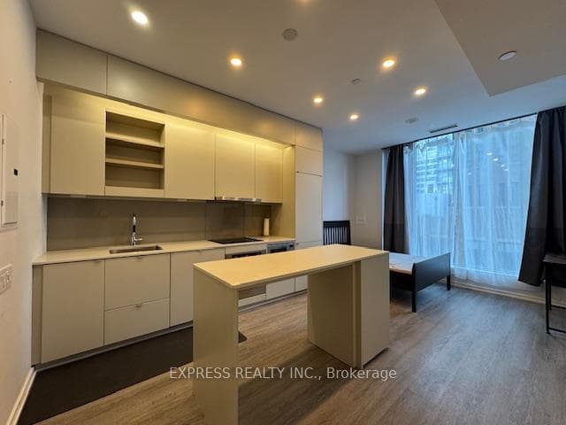 101 Peter Street Unit 1109 photo 5