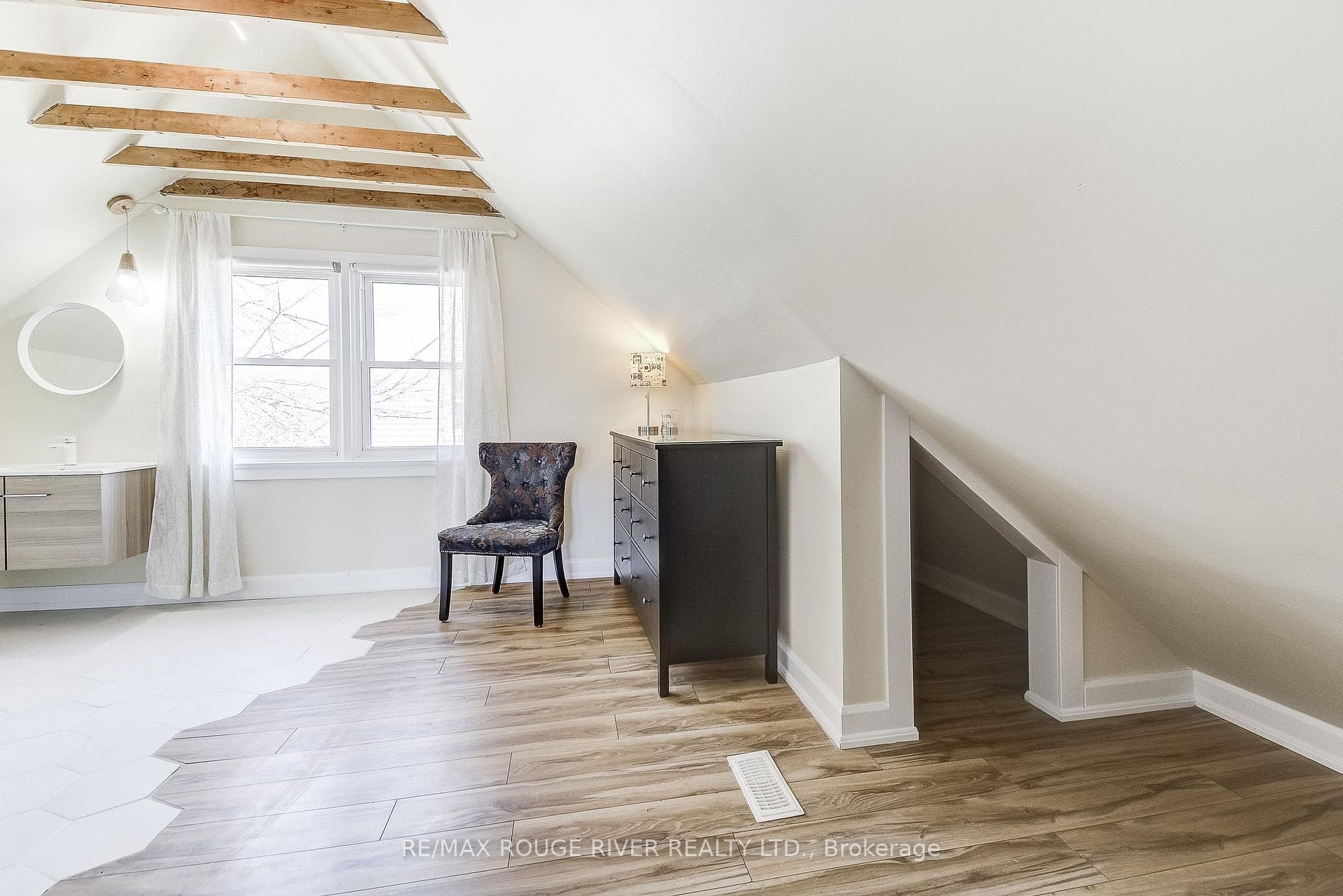 5385 Twidale Avenue photo 20