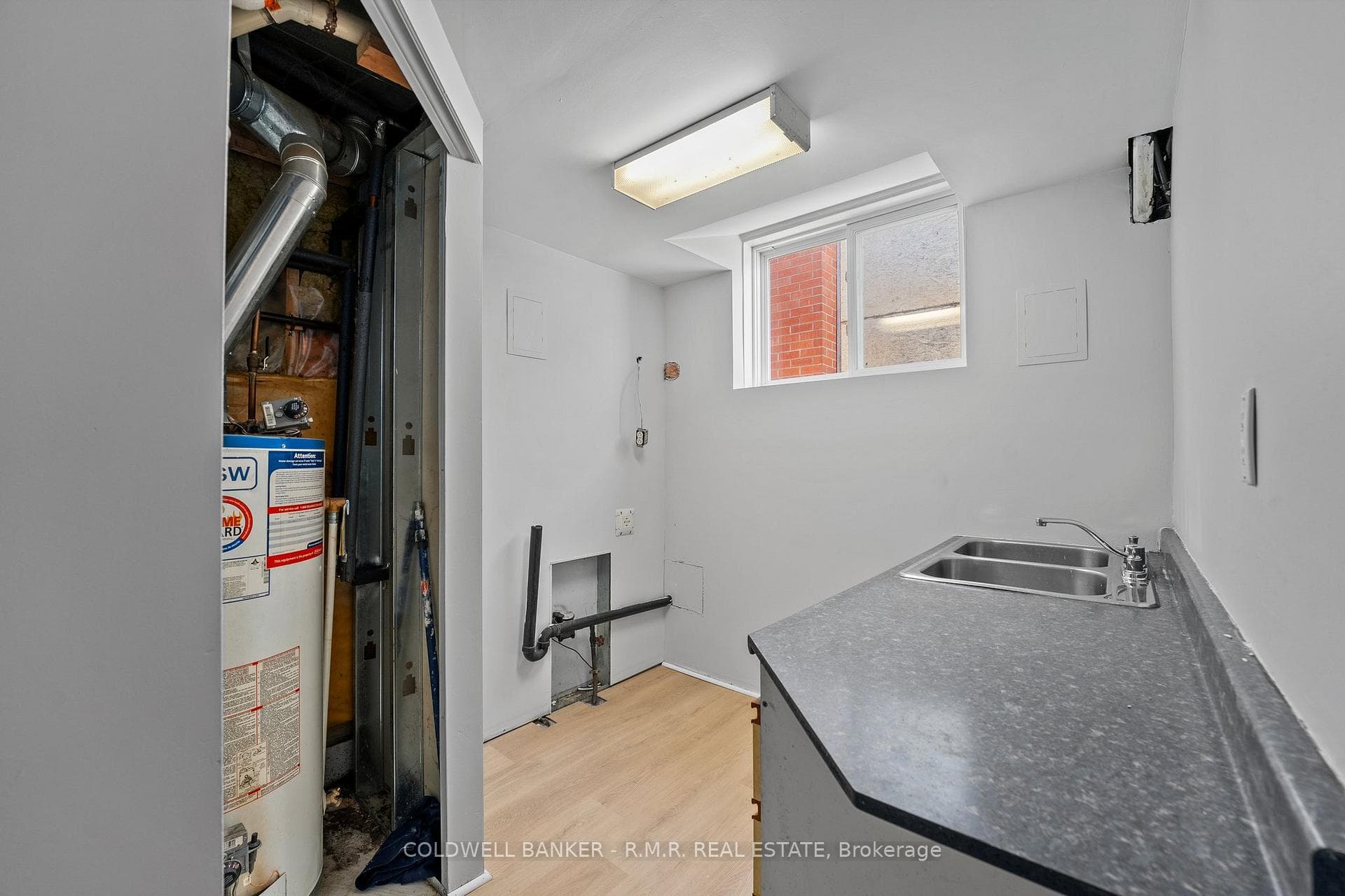 122 Freeland Avenue photo 30