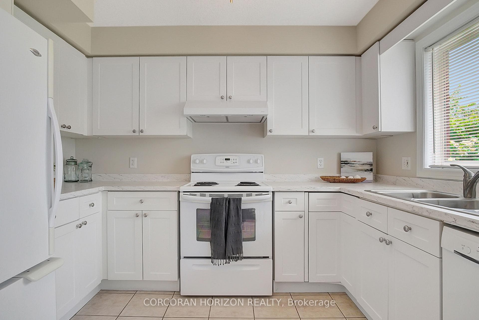 127 Rush Meadow Street photo 12