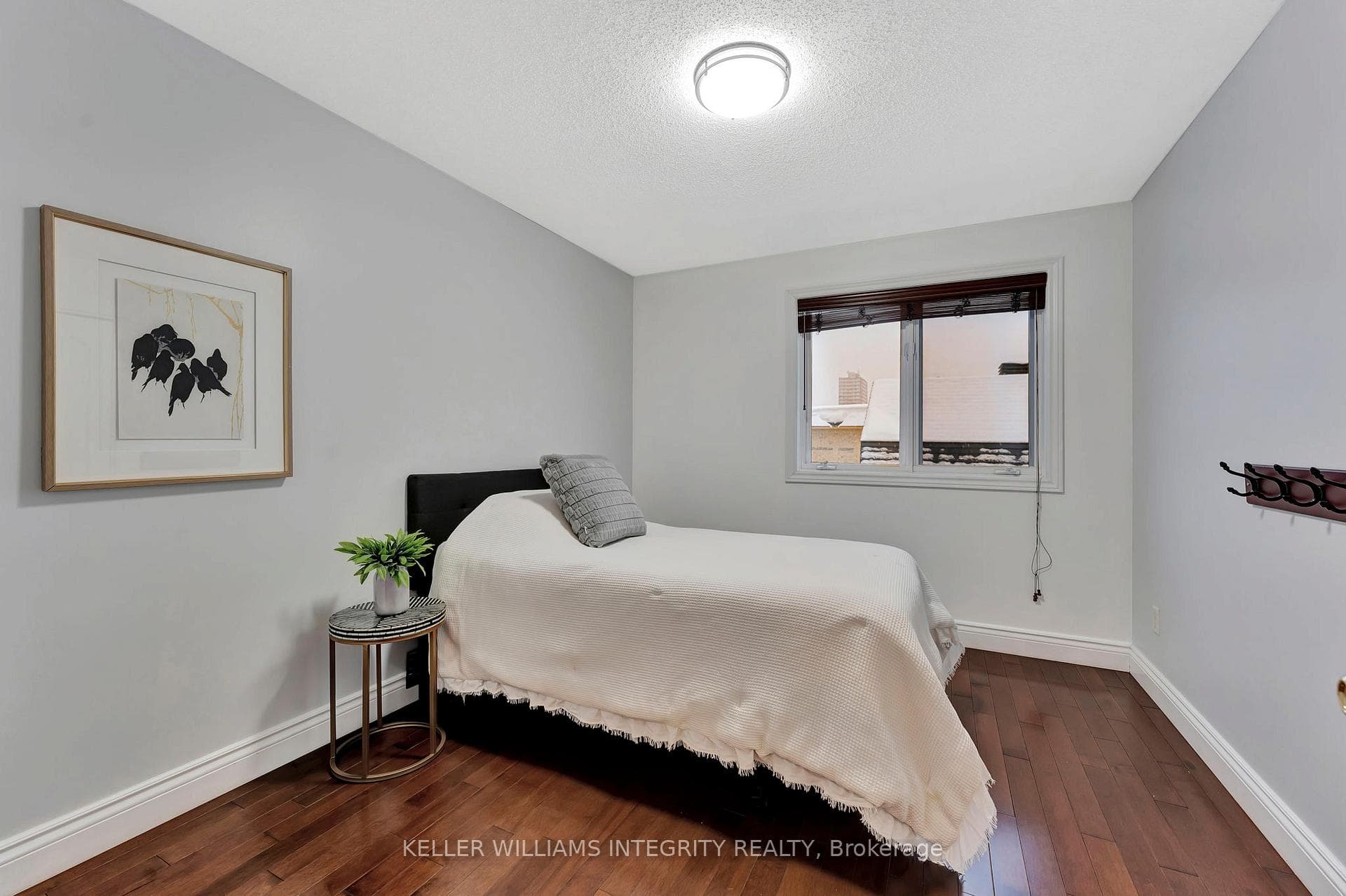 303 Dovercourt Avenue photo 31