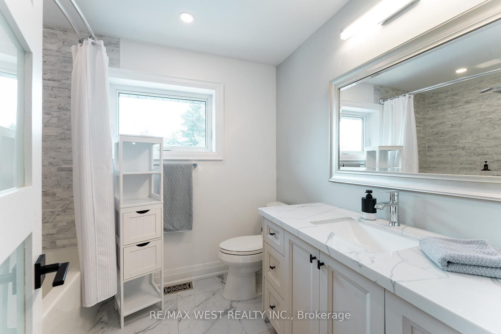 139 Redgrave Drive photo 15