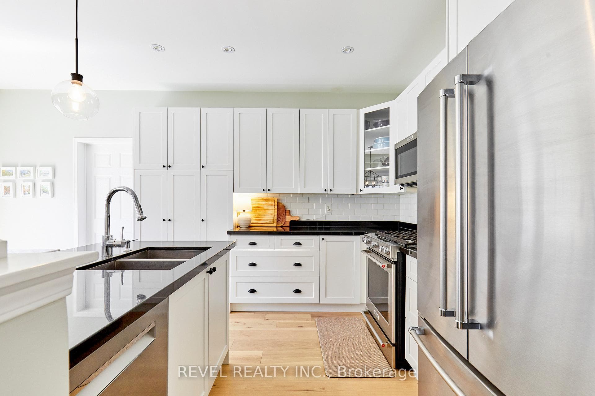21 Parish Avenue photo 16