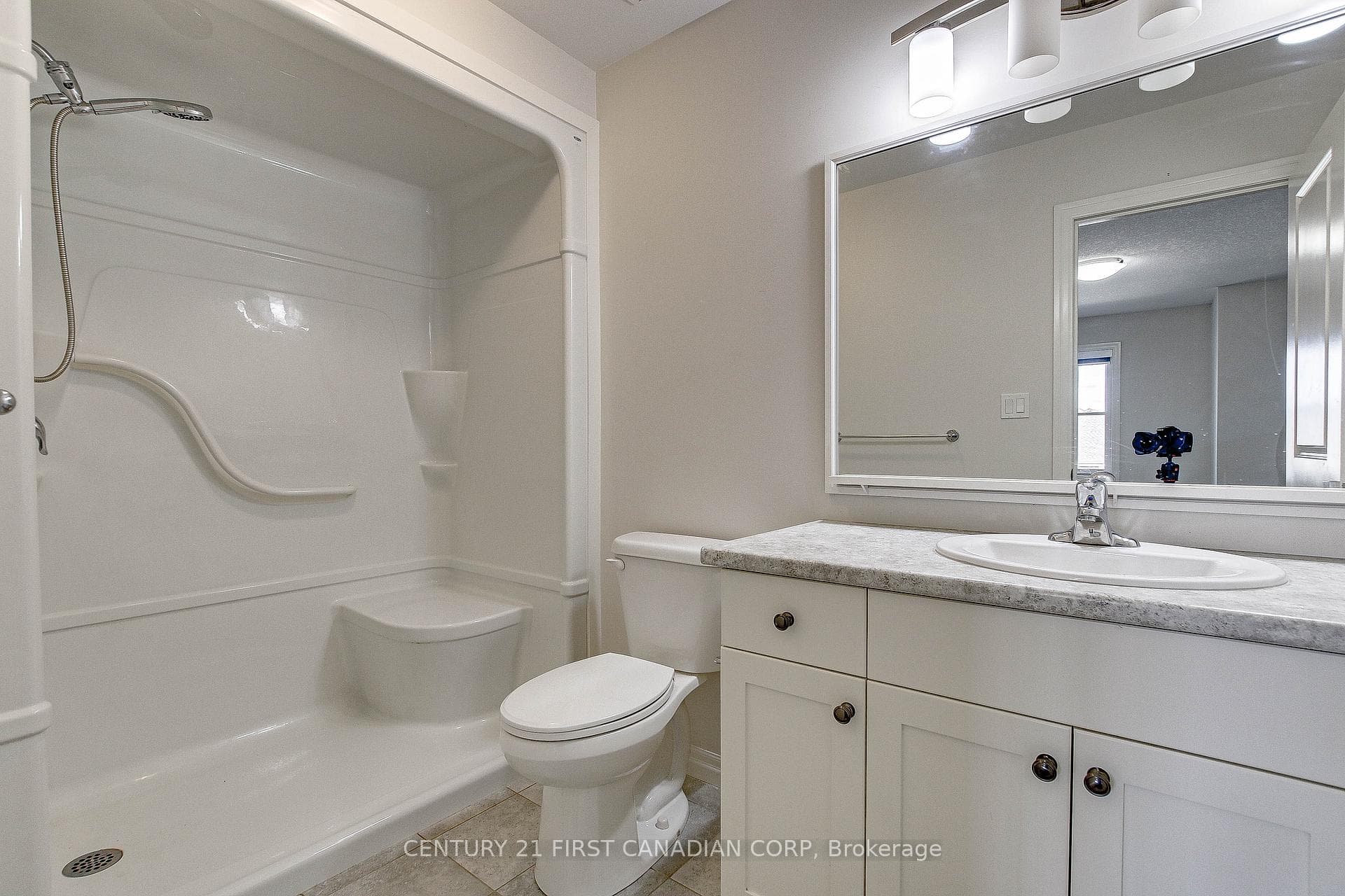 64 Renaissance Drive photo 18