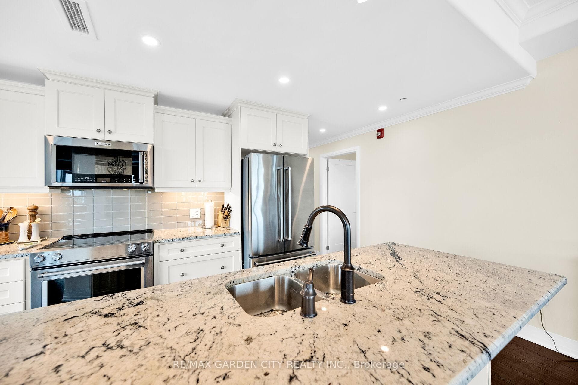 10 Concord Place Unit 408 photo 12