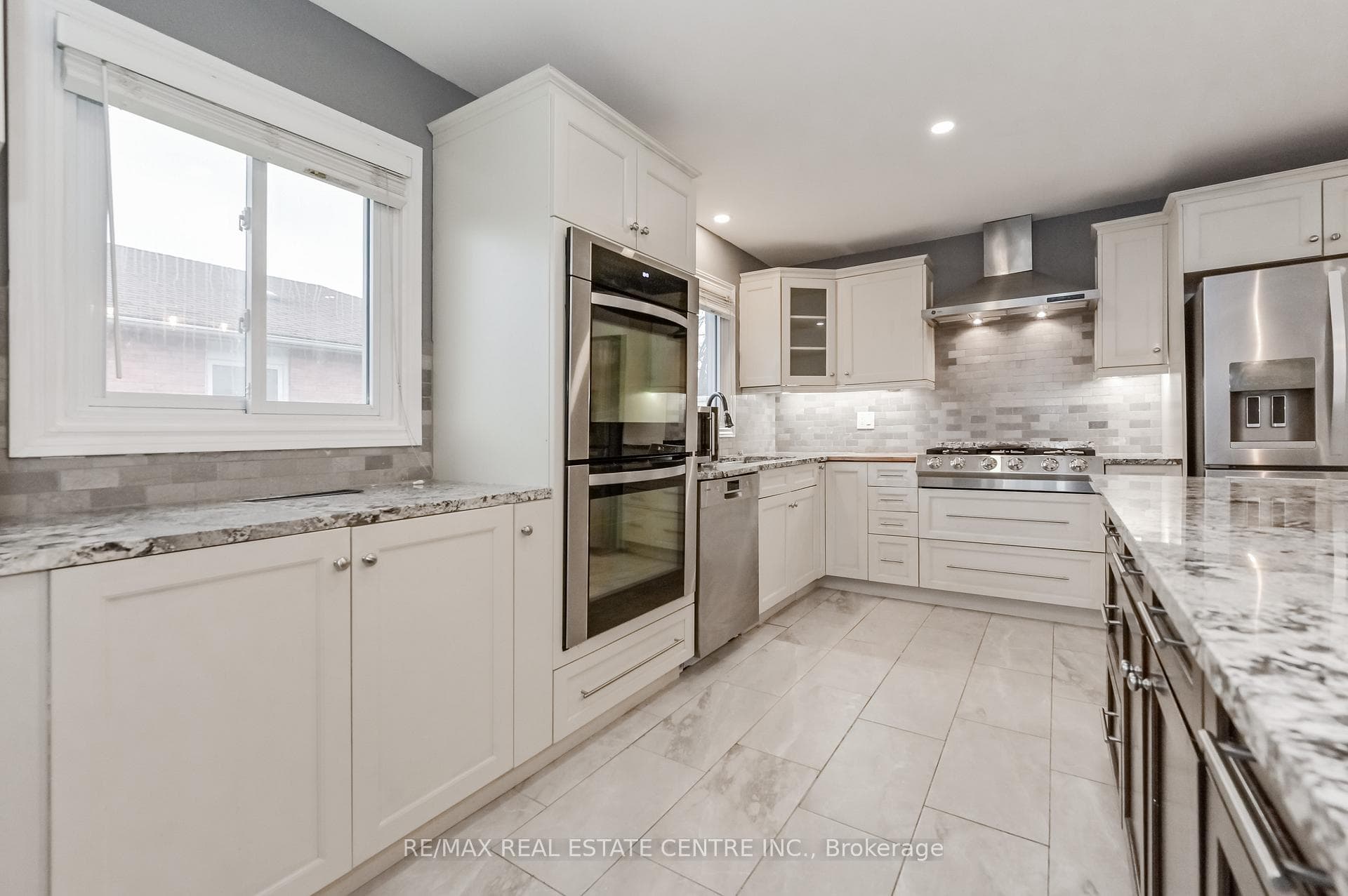 429 Scott Drive photo 5