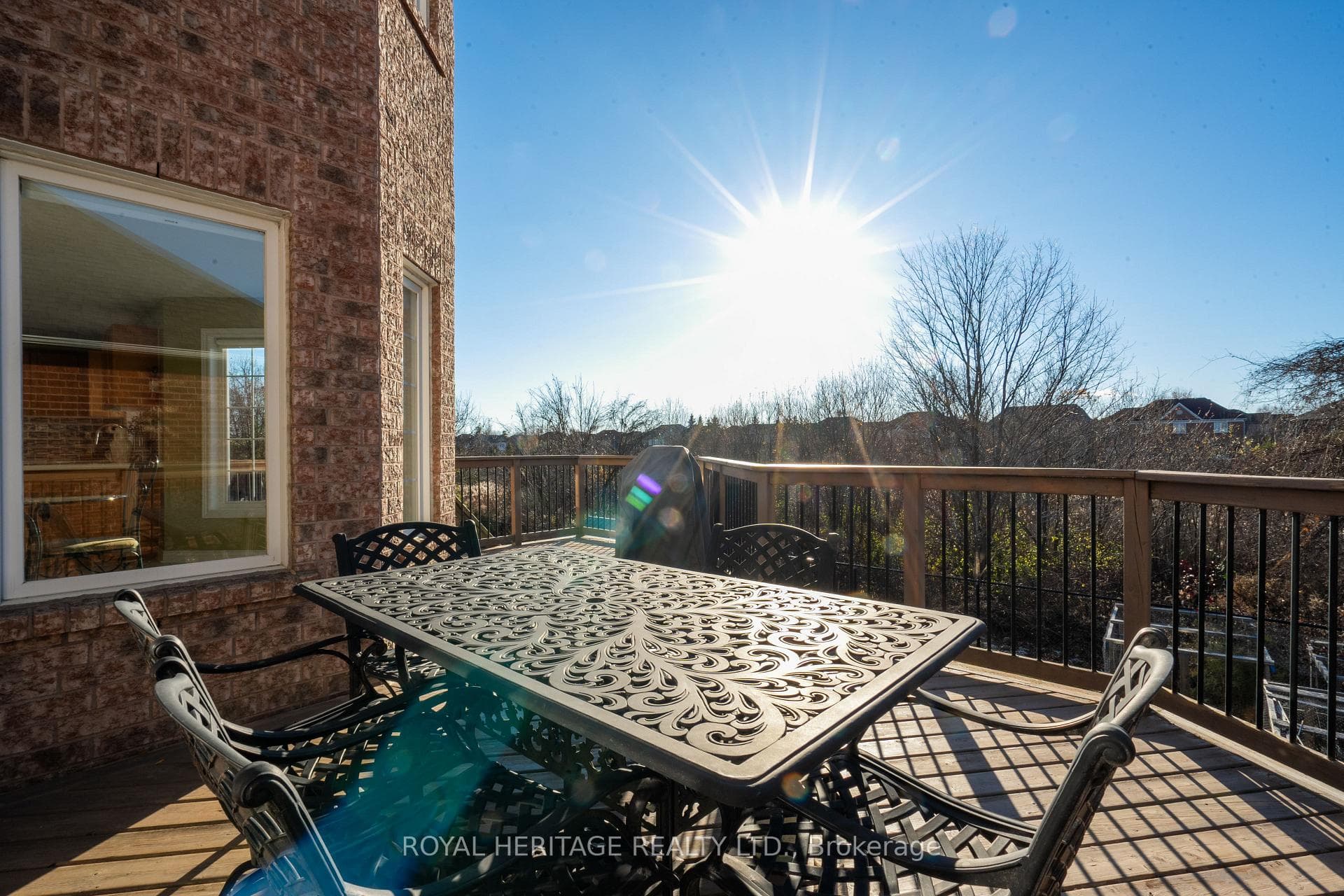 131 Root Crescent photo 29